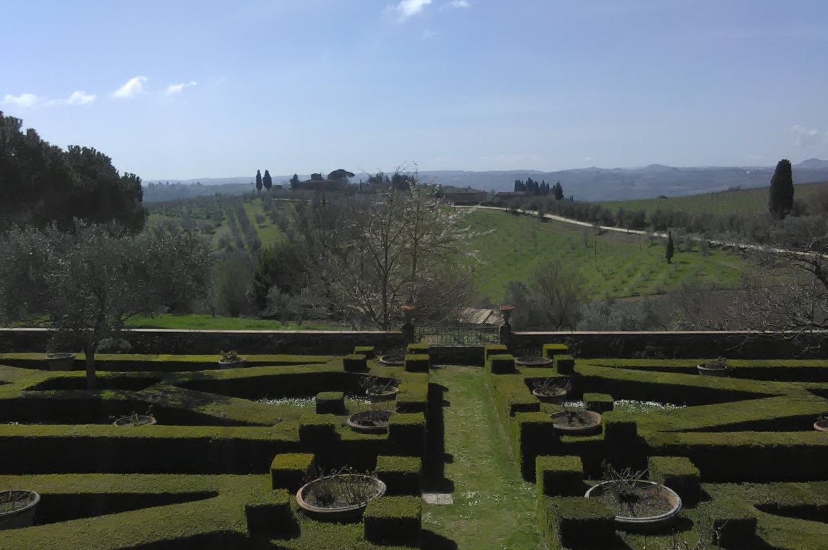 000657.IMG_20180406_123409 Garden in Chianti